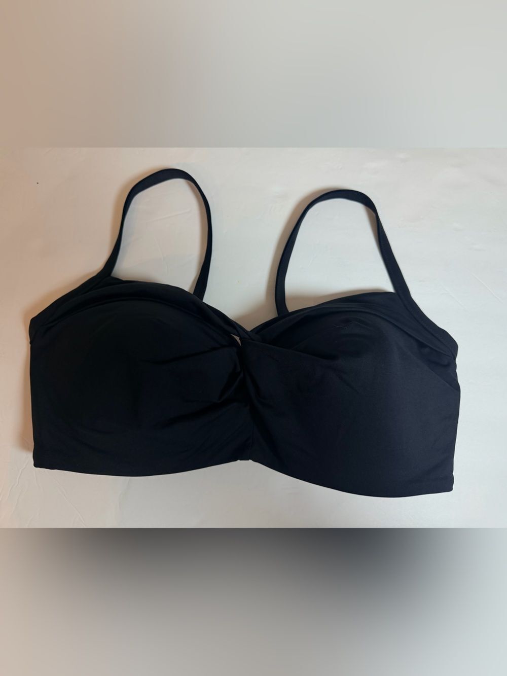 Athleta Black Twist Front Underwire Bikini Top 38D/DD Black Swimsuit